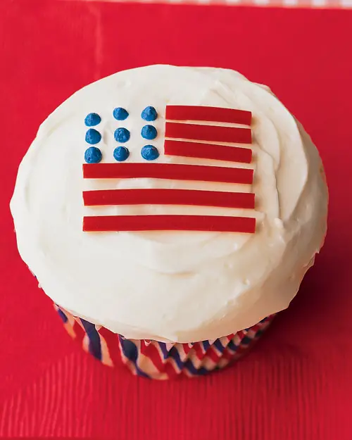 Você conhecia o Dia Nacional da comida no palito nos Estados Unidos? Esse  dia é sobre celebrar os alimentos que amamos comer – que simplesmente vêm  em um, By Guerreiro Offline