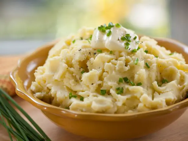 003_Chive-and-Garlic-Mashed-Potatoes_s4x3_lg