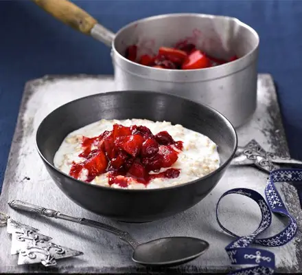 Creamy Porridge with Spiced Apple & Cranberry - maçã com especiarias e oxicoco