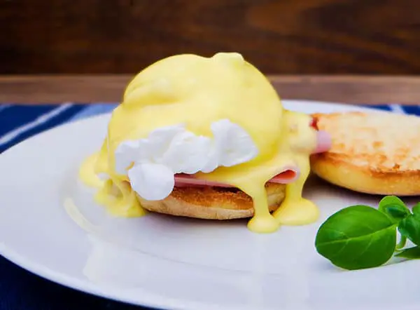 café da manhã americano Eggs Benedict | Inglês Gourmet